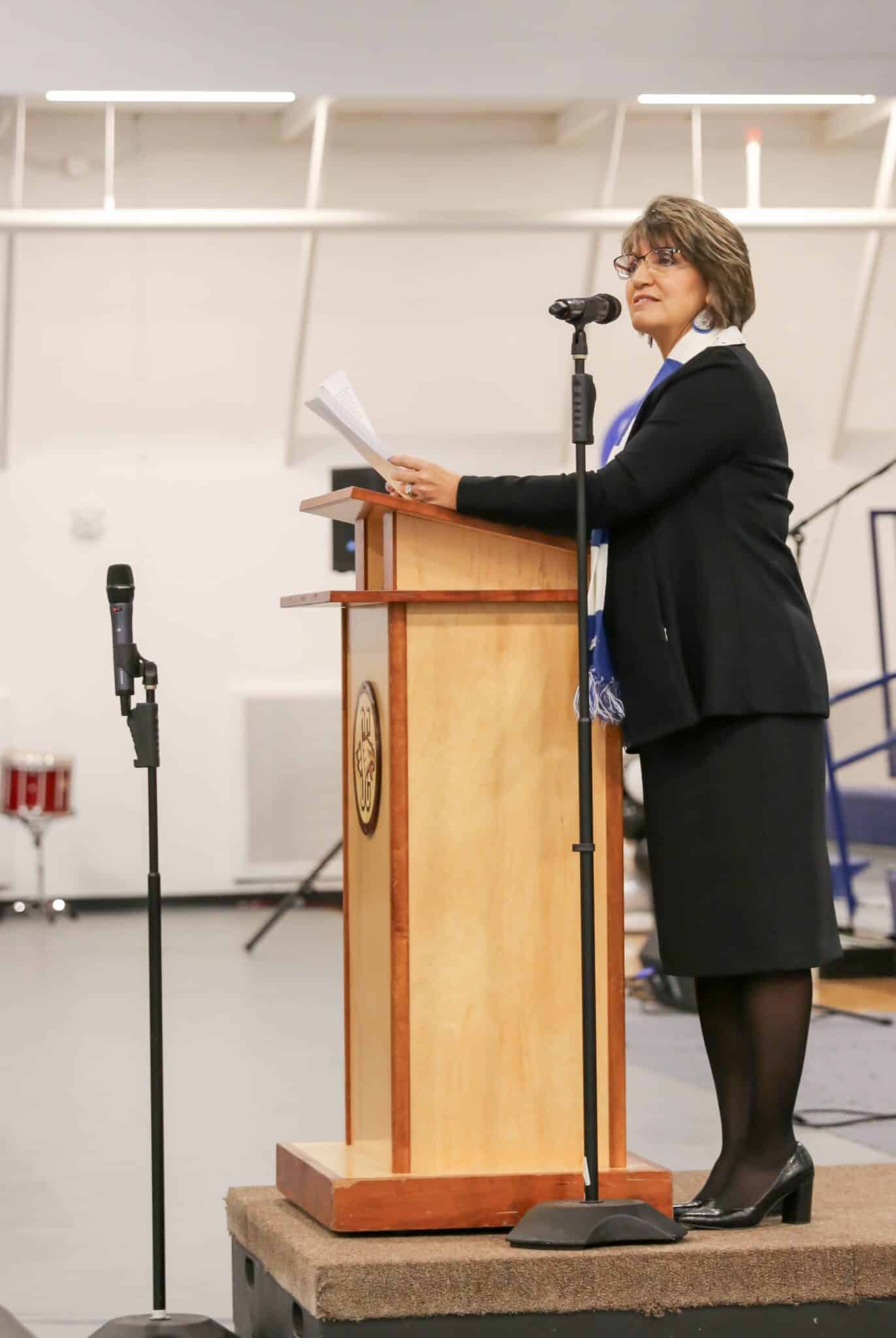 SCA founding parent, former lunch lady, and current SCA grandmother Michell Hansen was the guest speaker at Grandparents’ Day, 2024. Michell is one of many grandparents in attendance who were initially SCA parents, but are now grandparents of second-generation Eagles as their SCA-graduate children have selected SCA for their grandchildren.